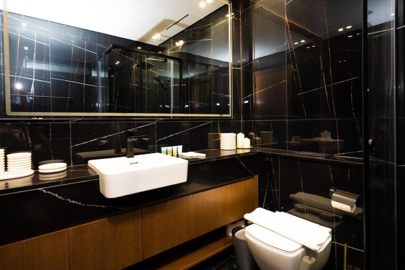 Luxury 1br On High Floor Jvc *