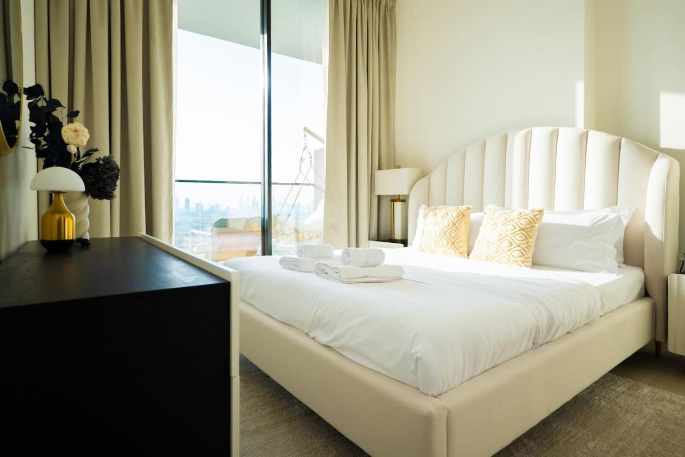 Apartment Luxury 1br On High Floor Jvc *
