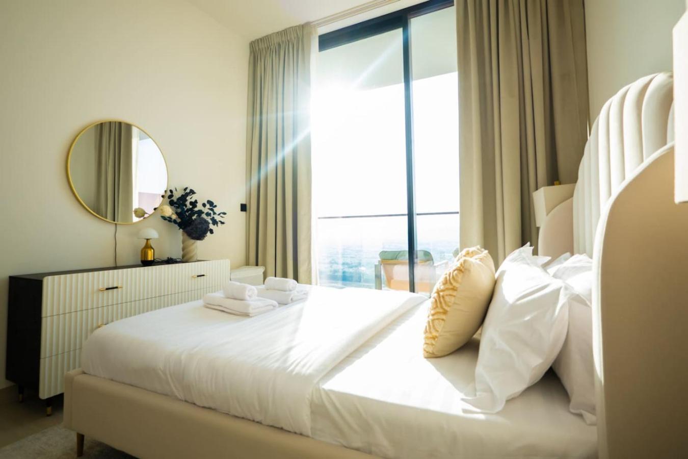 Luxury 1br On High Floor Jvc Apartment *