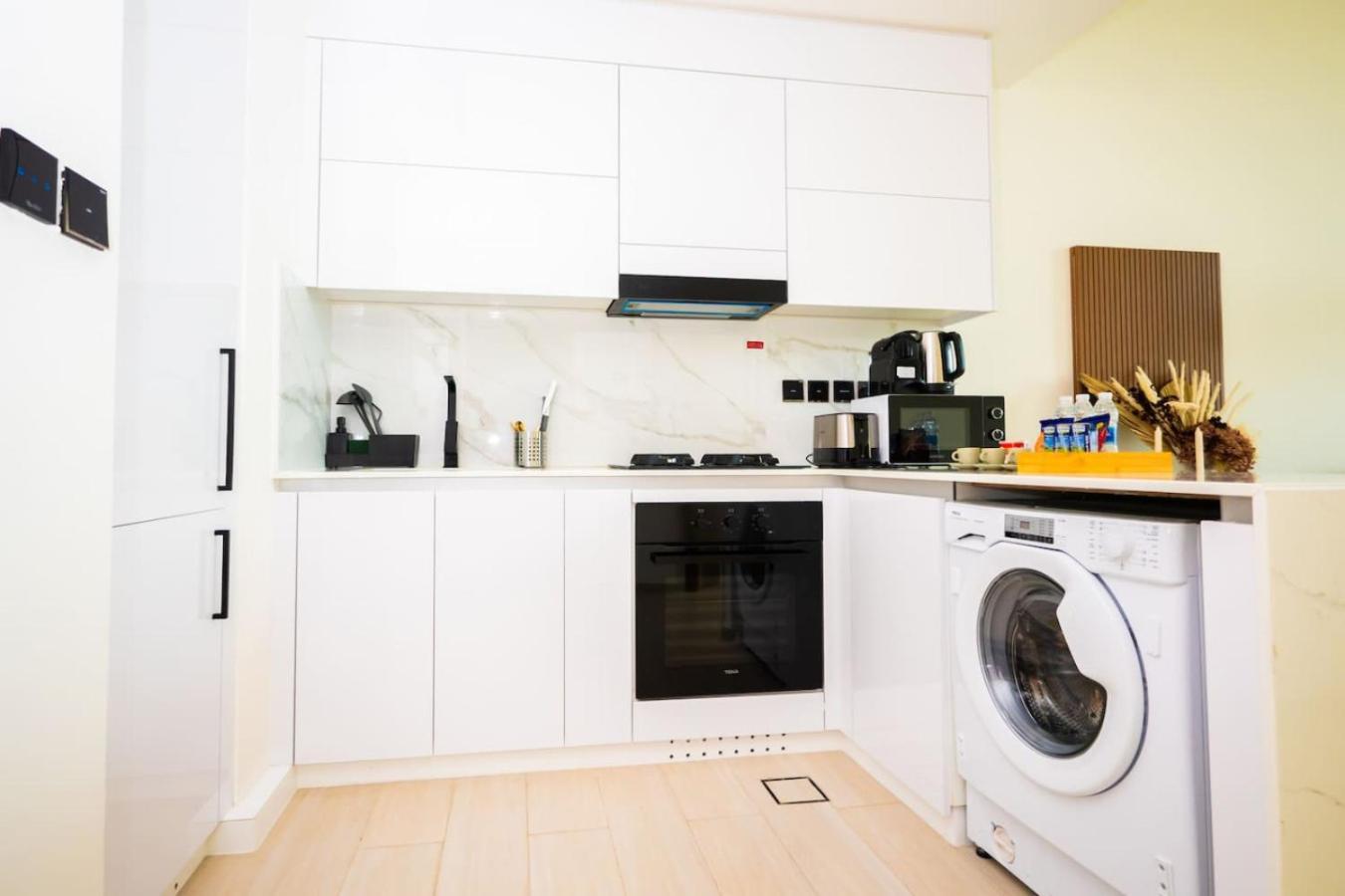 Luxury 1br On High Floor Jvc Dubai